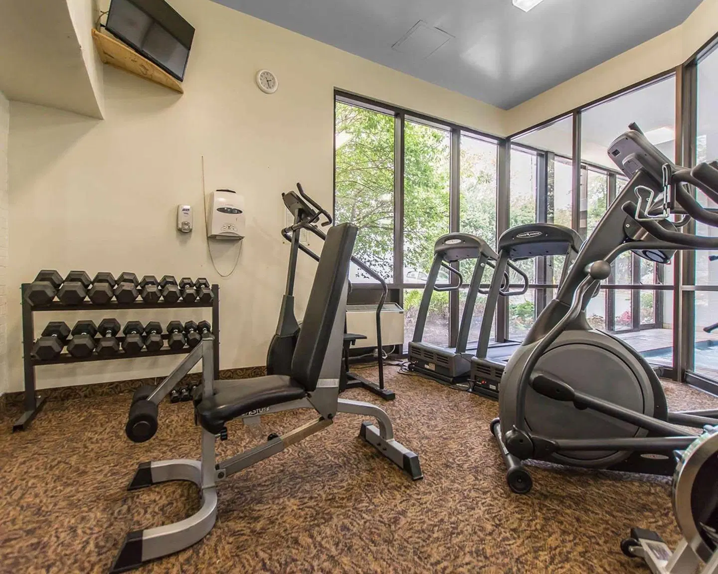 Quality Inn & Suites Bay Front SPORTS_AND_LEISURE