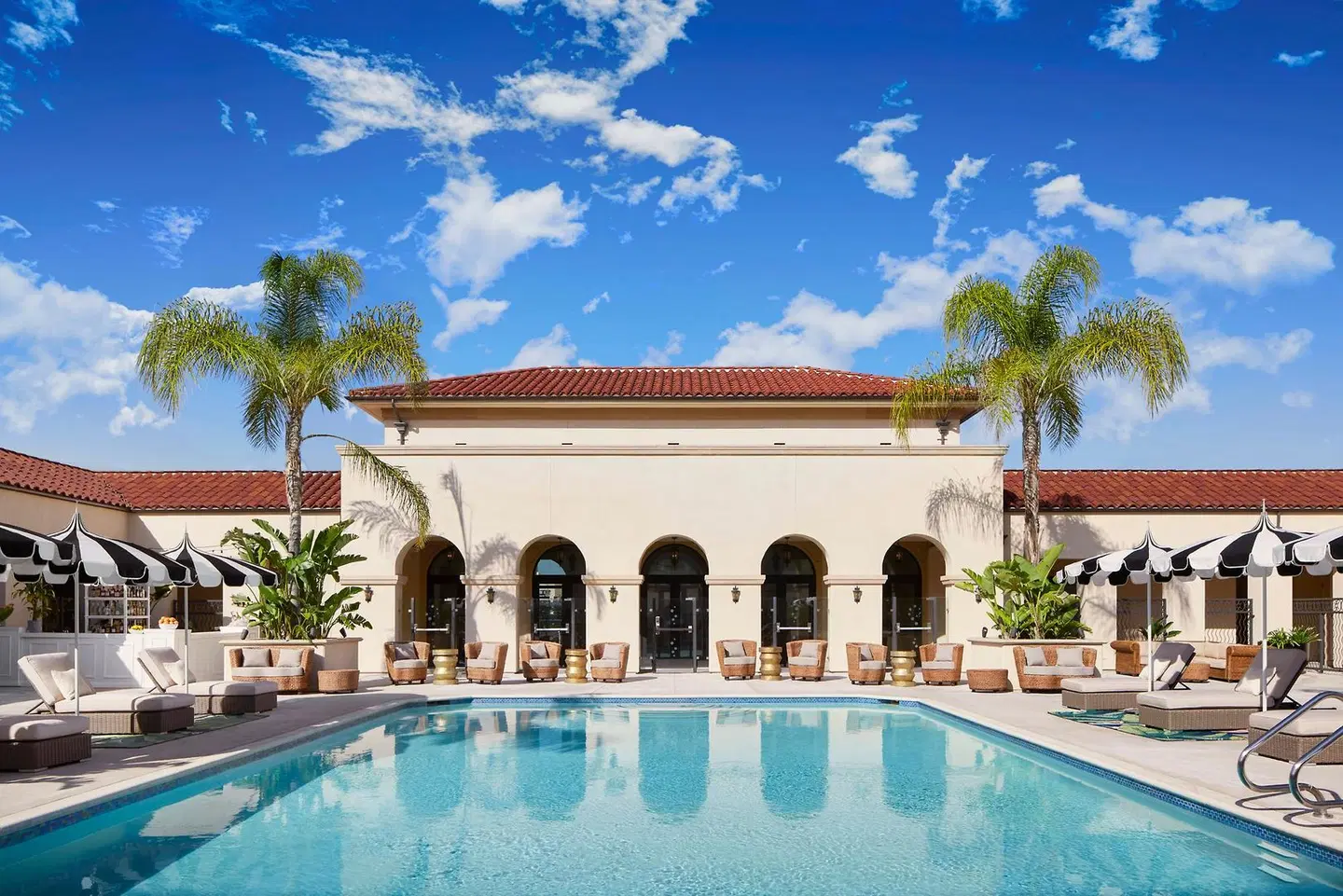 Pasadena Hotel & Pool OUTDOOR_POOL