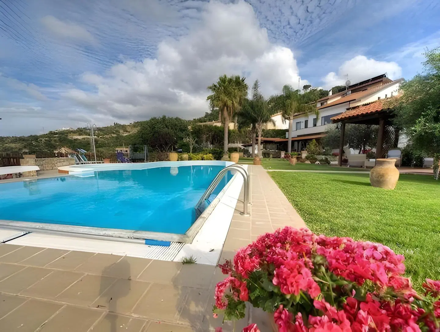 B&B Villa Bency OUTDOOR_POOL