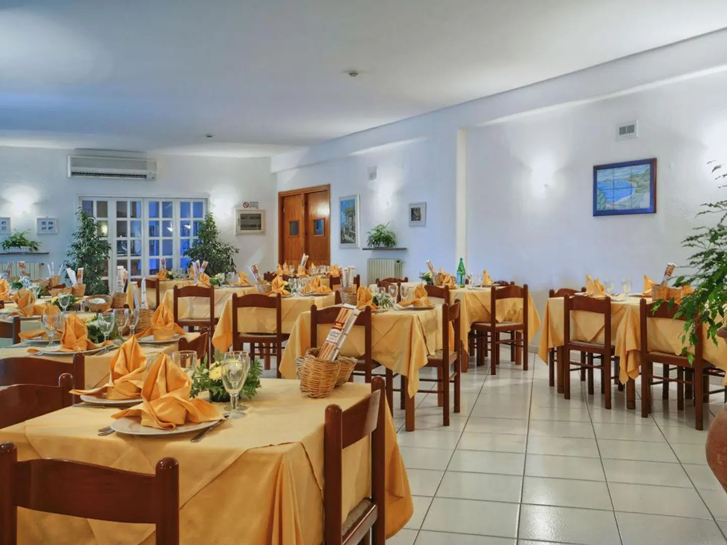 La Luna Restaurant