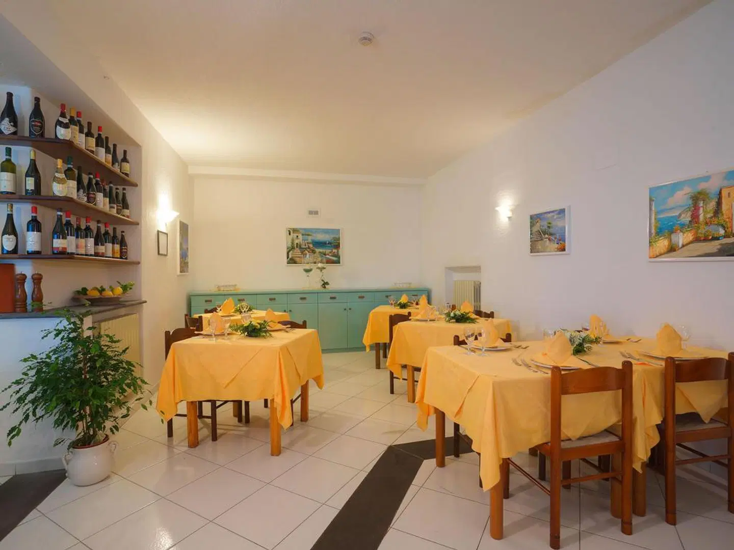 La Luna Restaurant