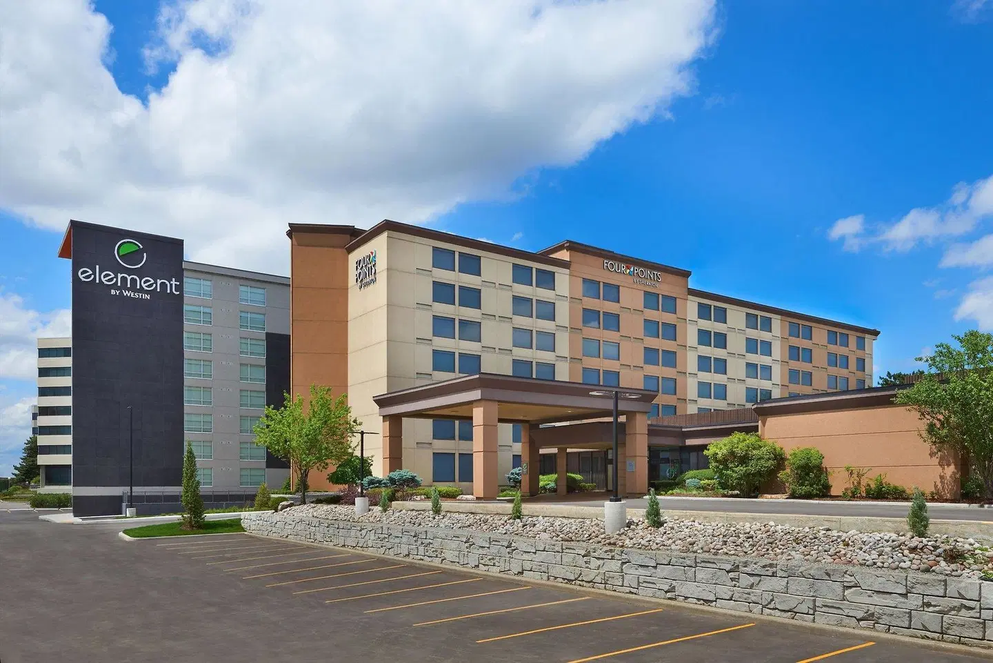 Four Points by Sheraton Toronto Airport EXTERIOR