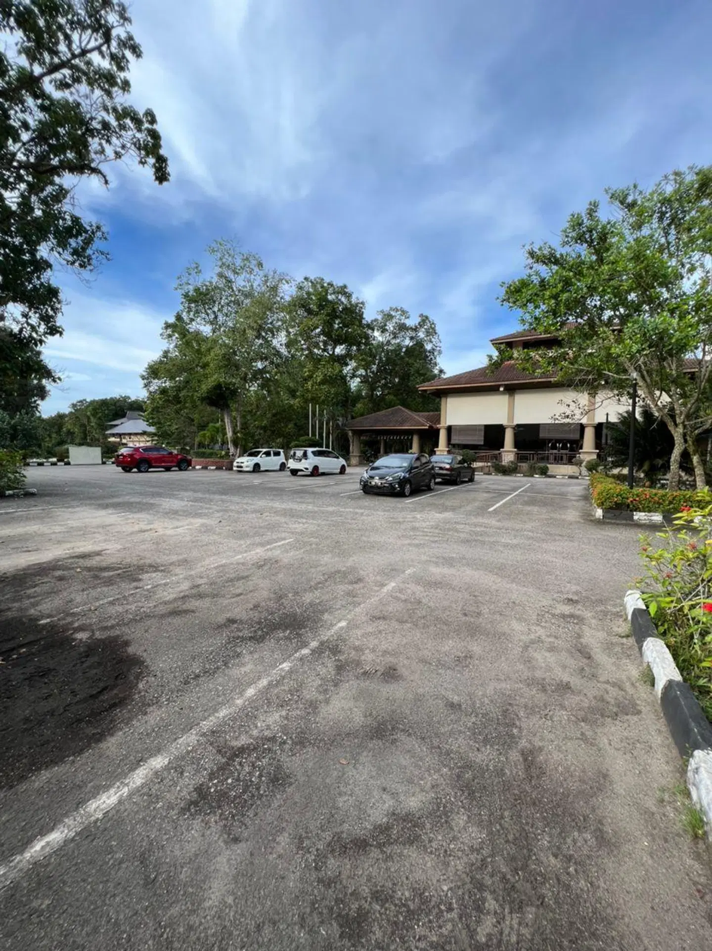 Suria Cherating Beach Resort EXTERIOR