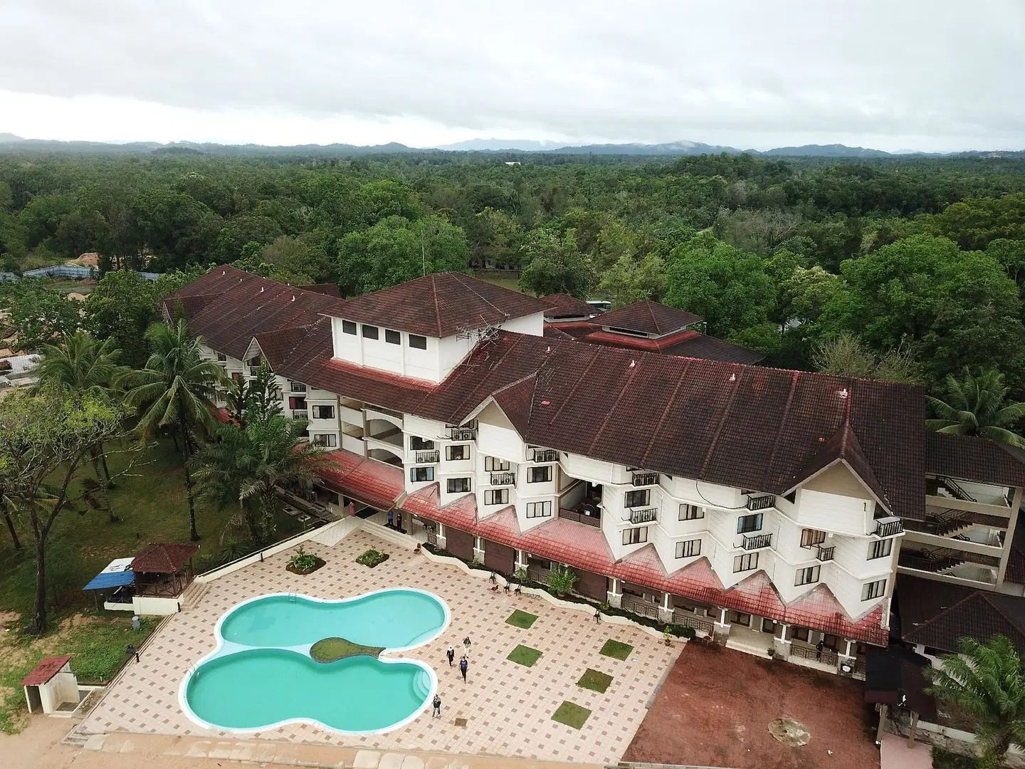 Suria Cherating Beach Resort EXTERIOR