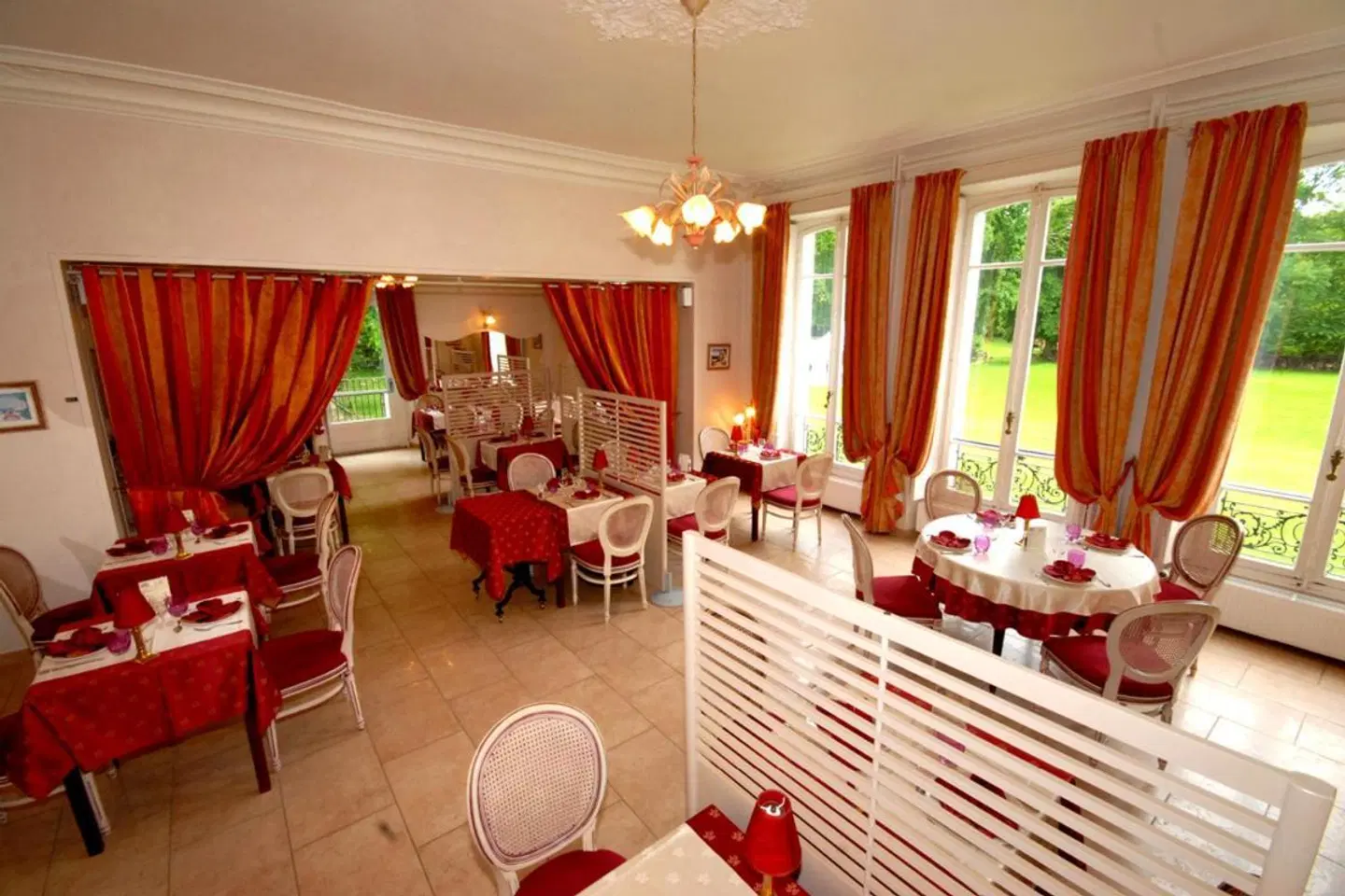 Logis Hostellerie le Châtel Restaurant