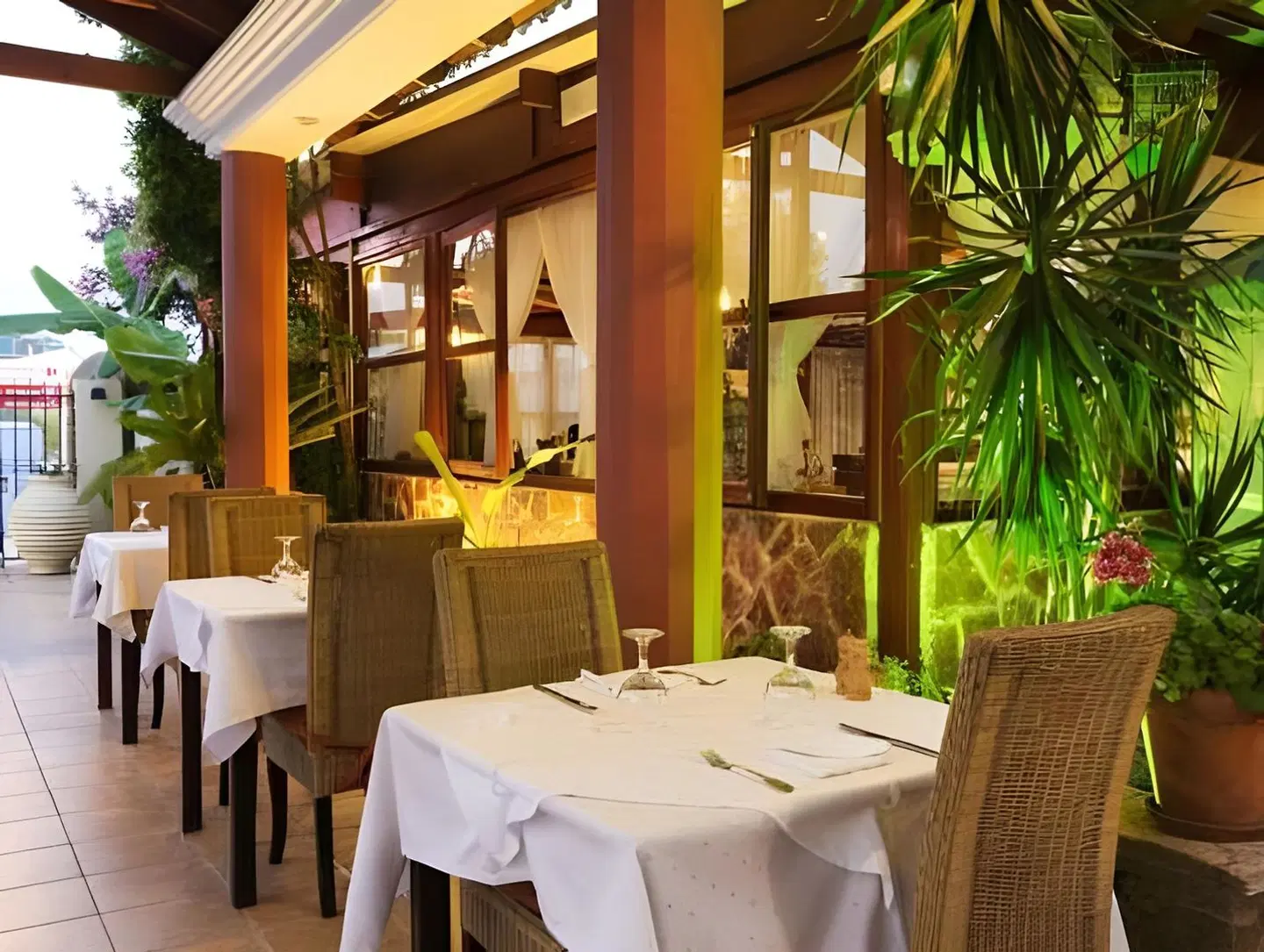 Perla Marina Restaurant