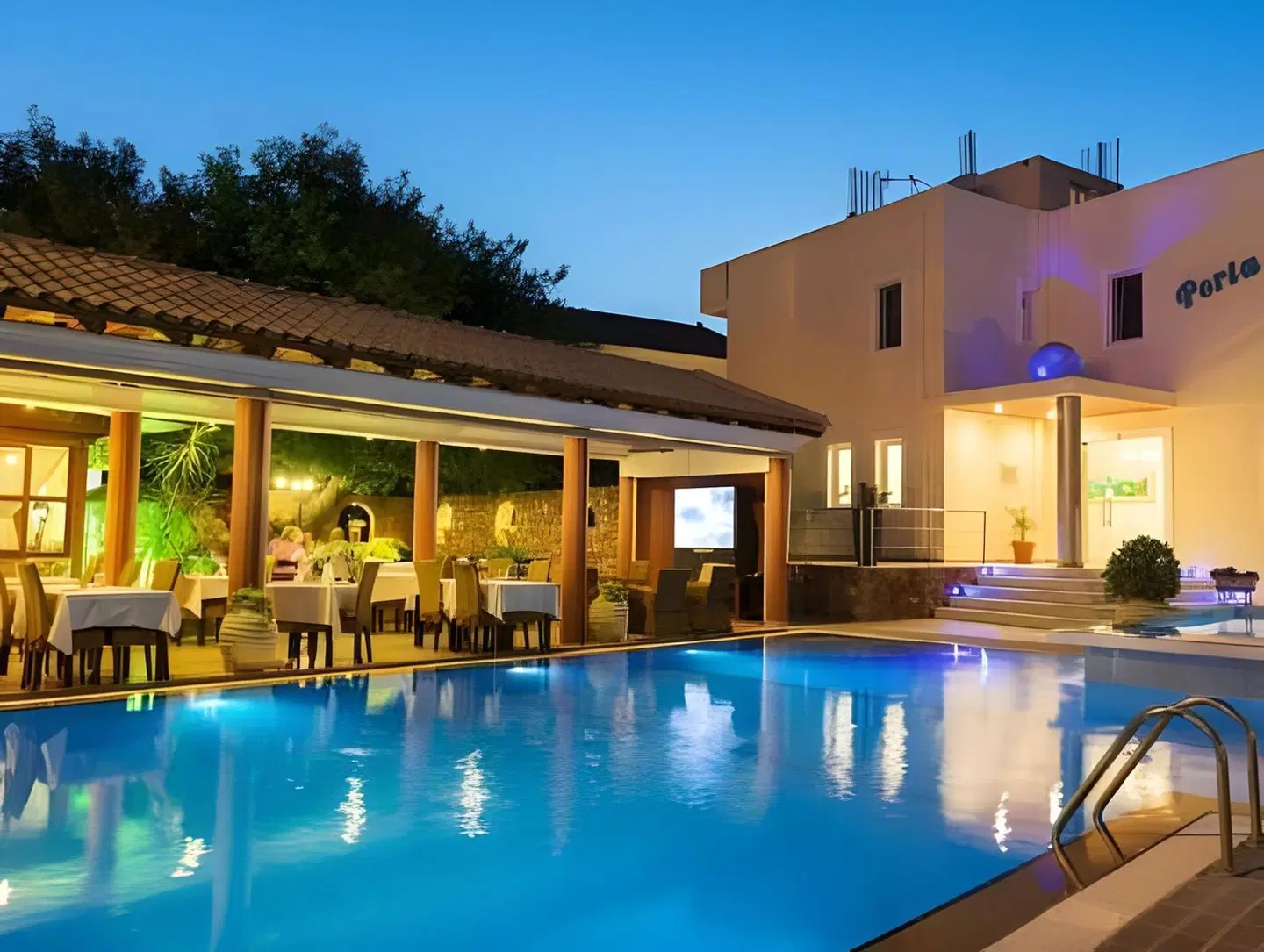 Perla Marina OUTDOOR_POOL