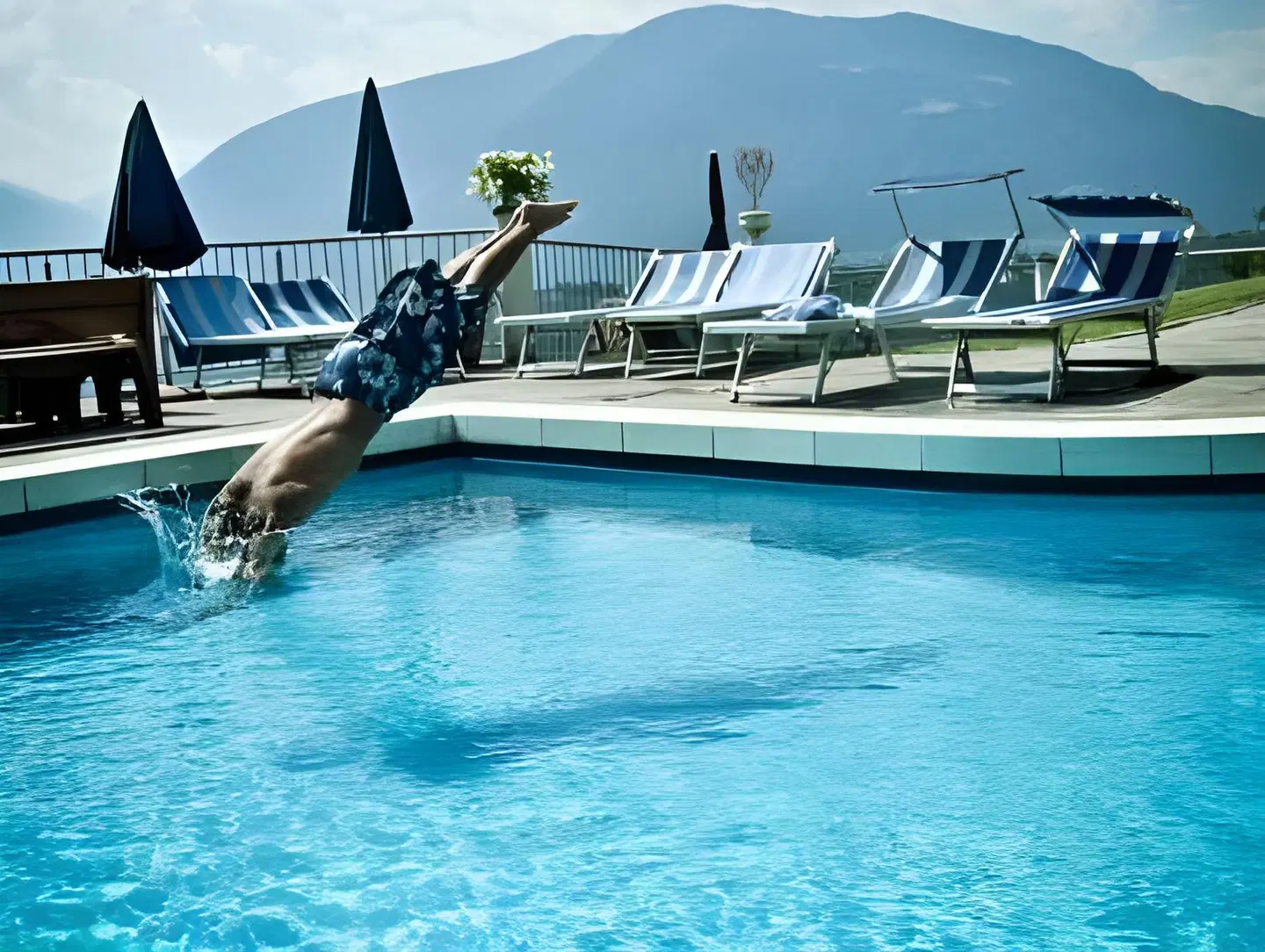 Appartement Tschivon OUTDOOR_POOL