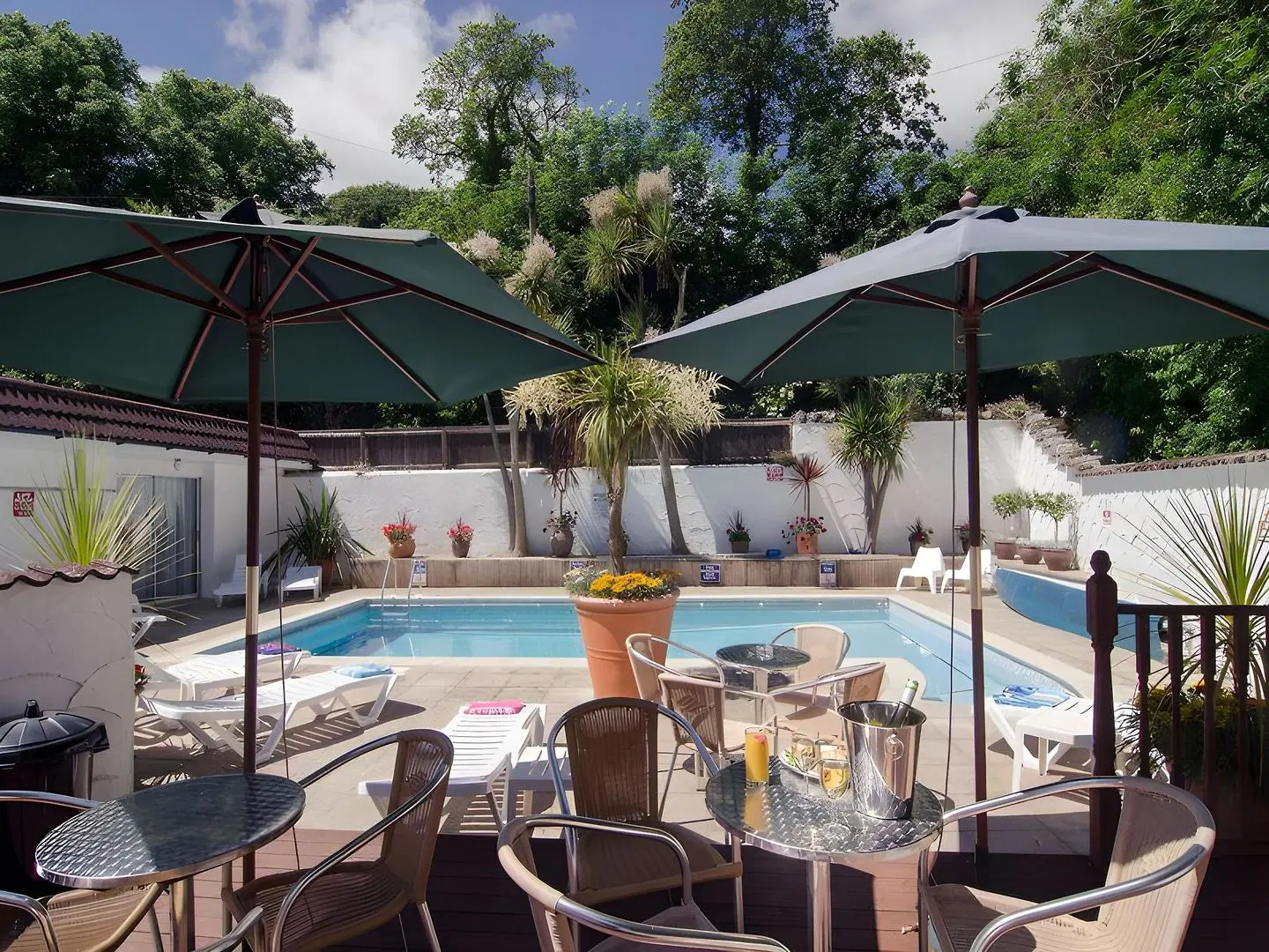 The Havelock OUTDOOR_POOL