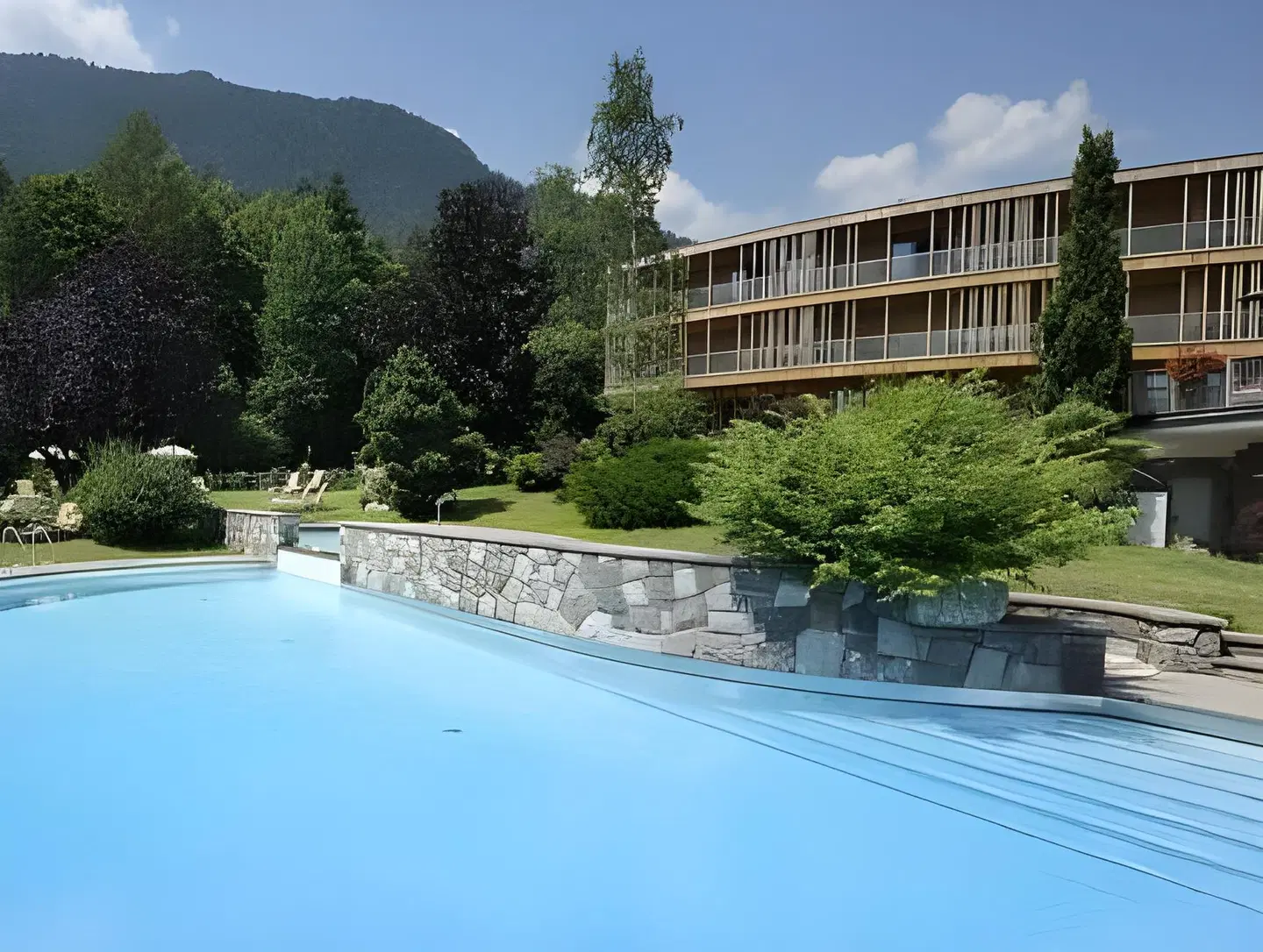 Der Waldhof OUTDOOR_POOL
