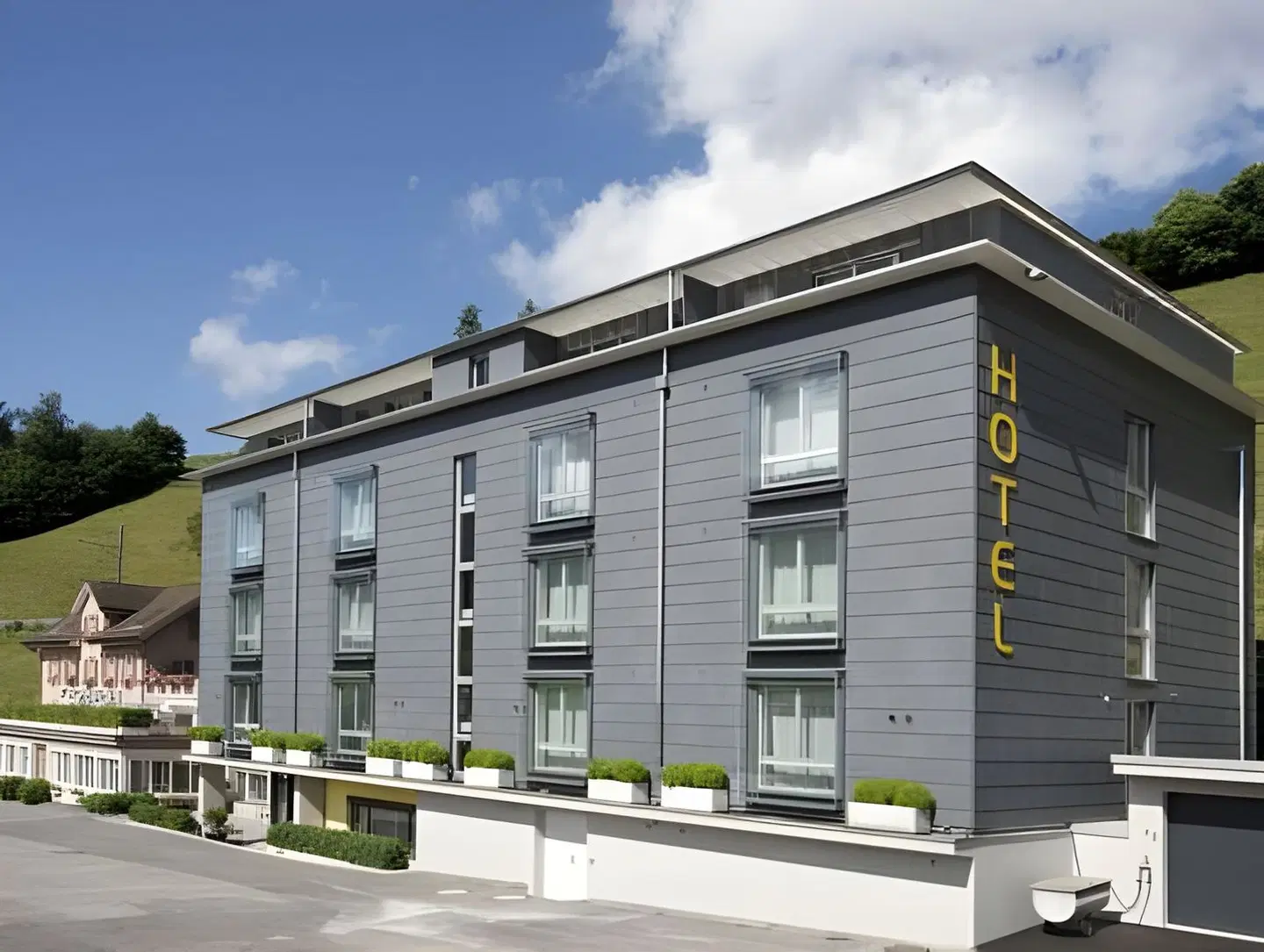 Restaurant & Hotel Frohsinn EXTERIOR