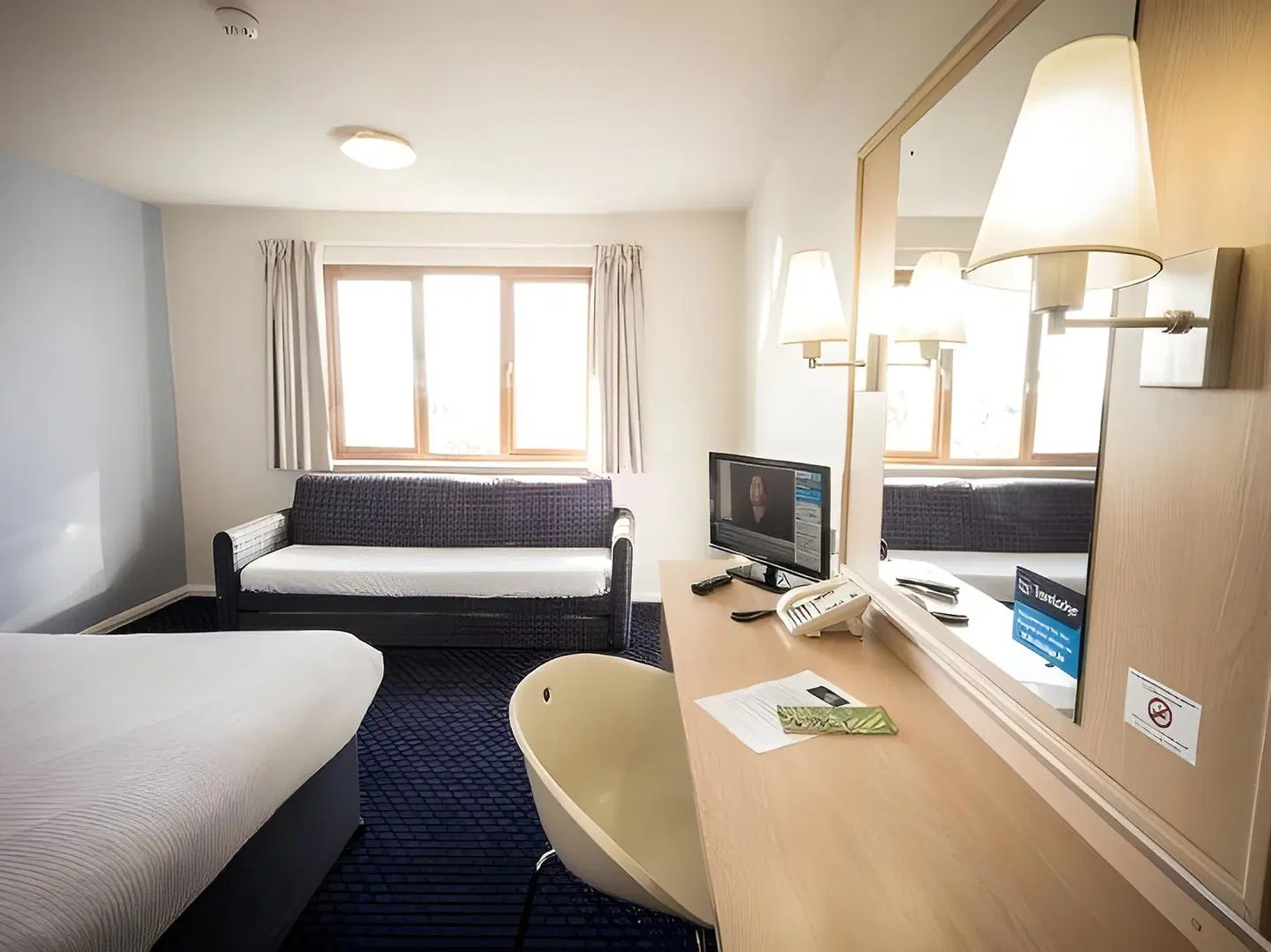 Travelodge Limerick Castletroy ROOM_EXAMPLE