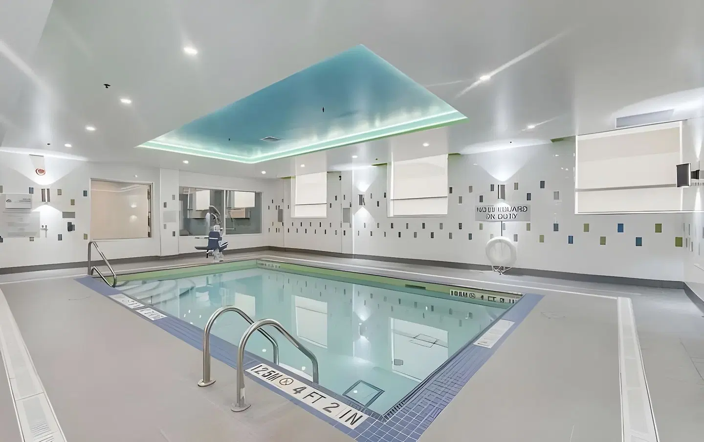 EST Hotel Hallenbad