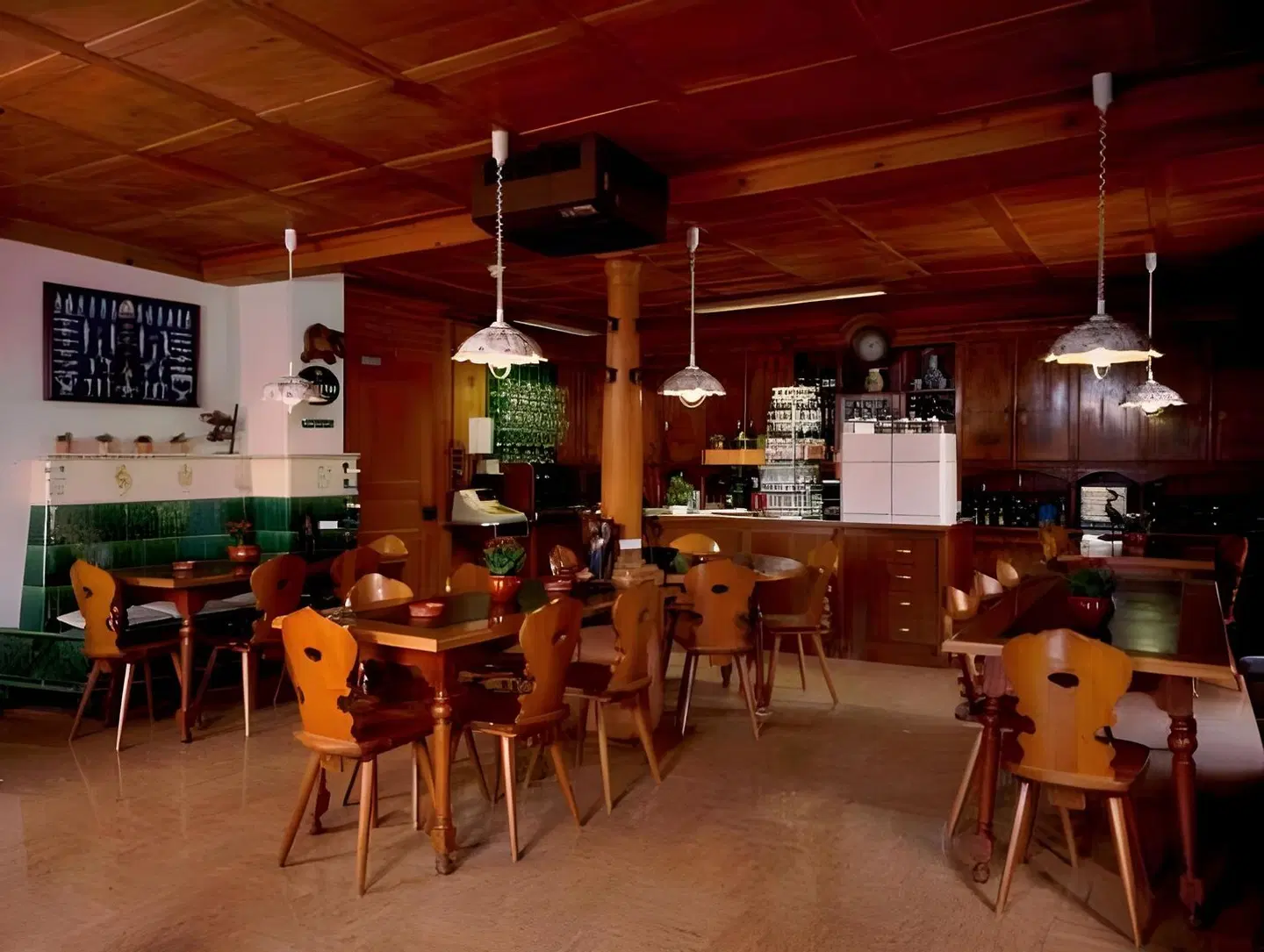 Zum Kreuz Bar