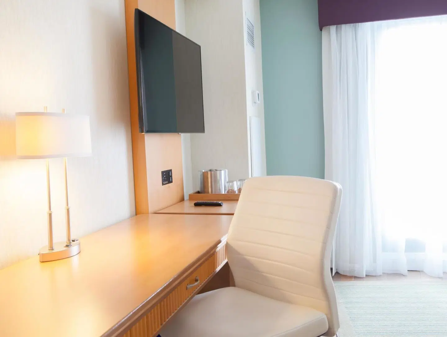 Best Western Premier Toronto Airport Carlingview Hotel ROOM_EXAMPLE