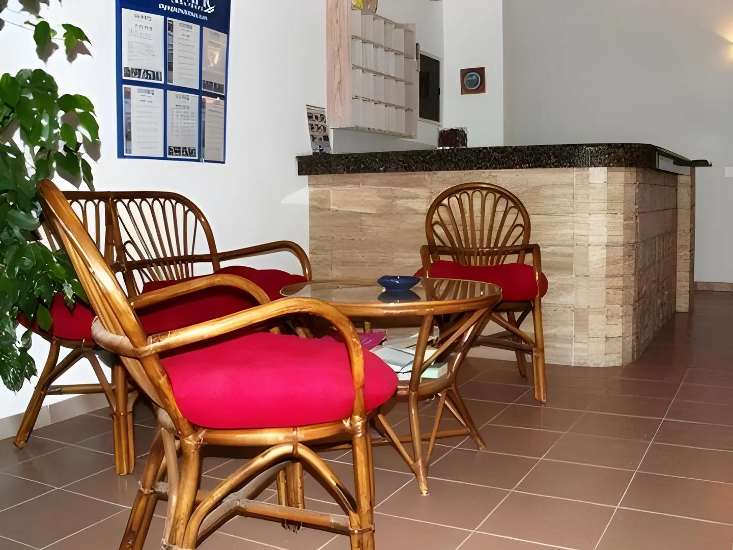 Blue Roses LOUNGE_LOBBY