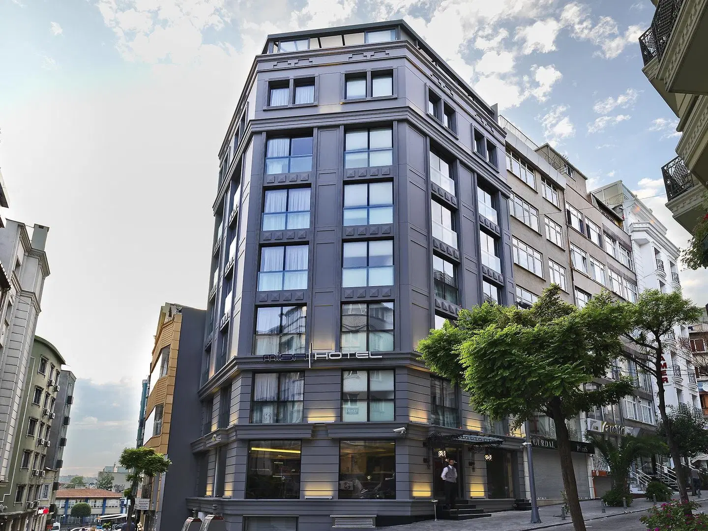 Misa Hotel EXTERIOR