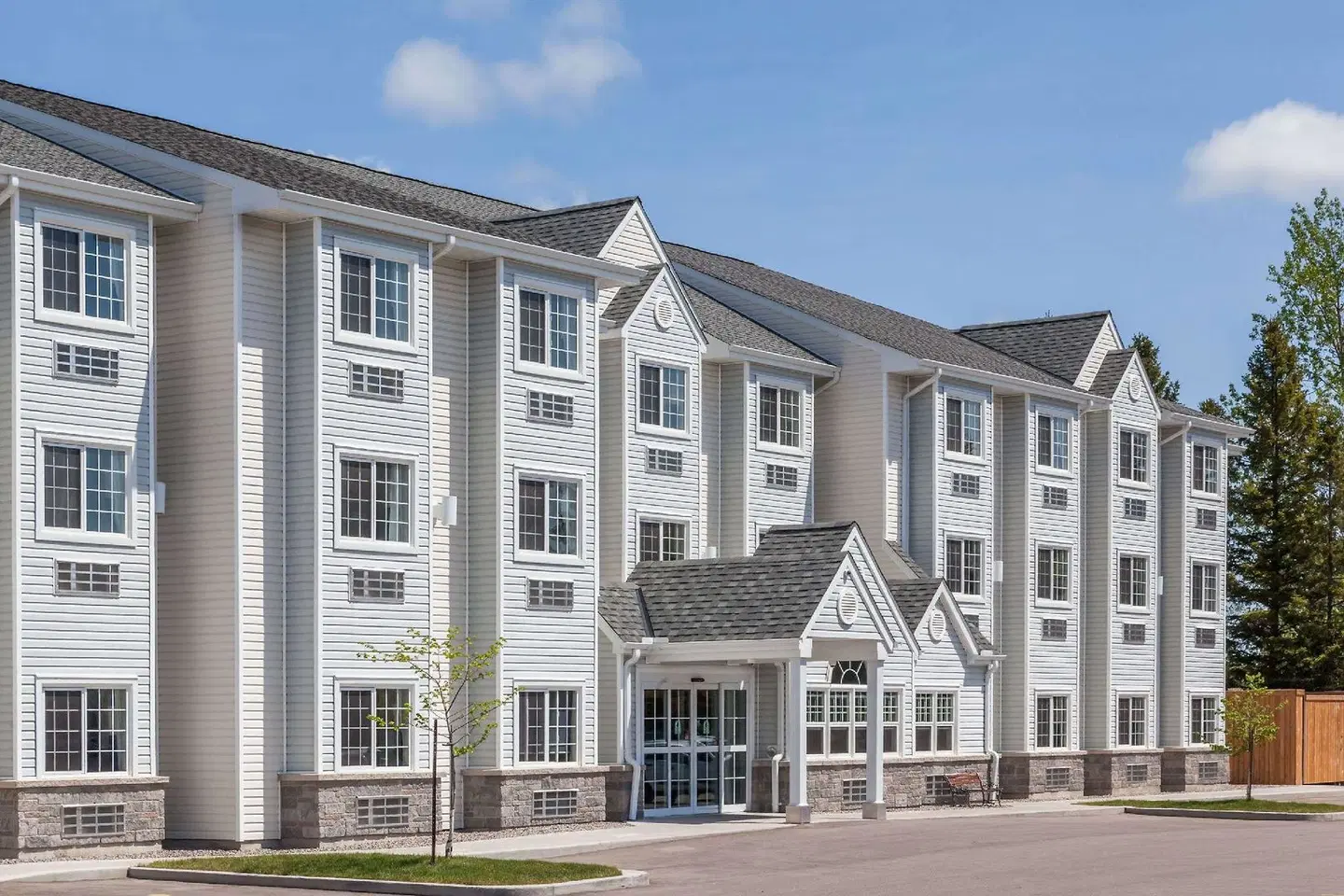 Microtel Inn & Suites by Wyndham Sault Ste. Marie EXTERIOR