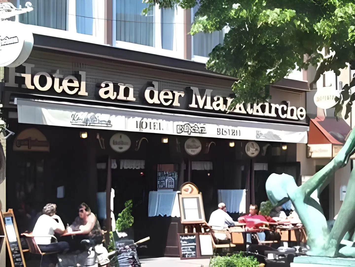 An der Marktkirche EXTERIOR