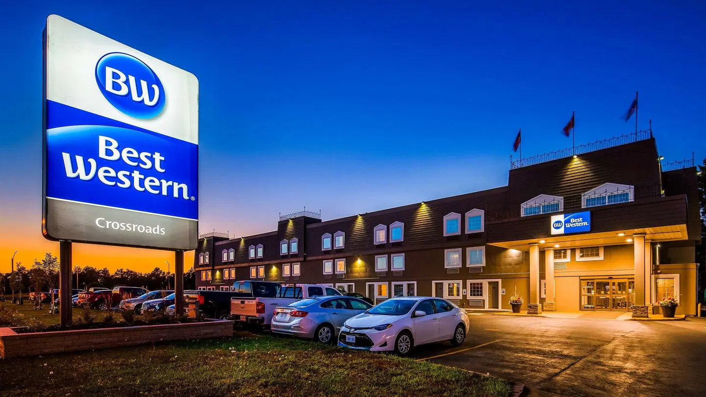 Best Western Thunder Bay Crossroads EXTERIOR