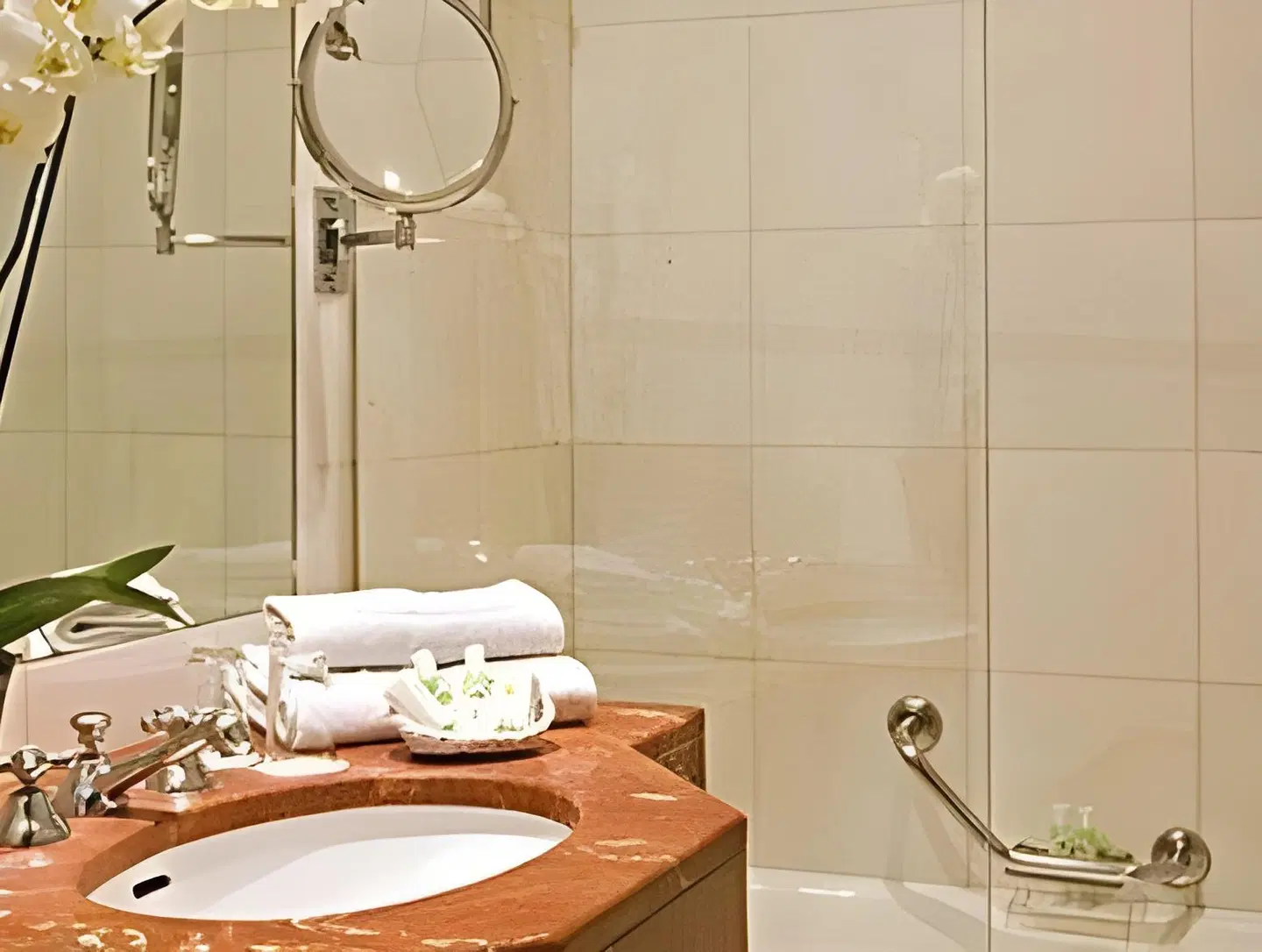 Grand Hôtel de l'Univers Badezimmer