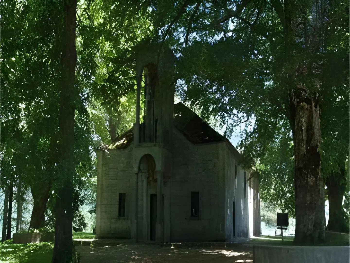 Victoria EXTERIOR
