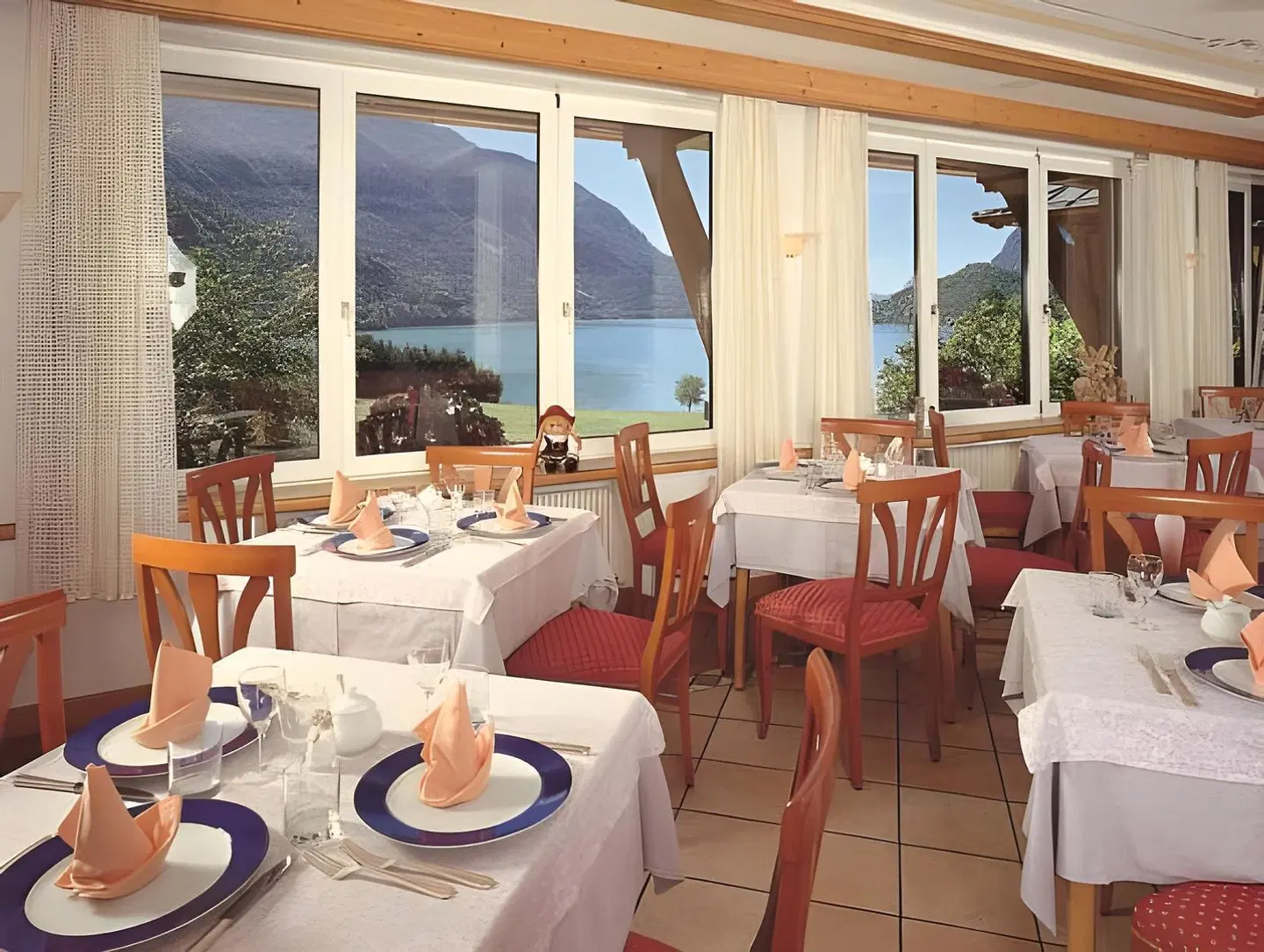 des Alpes Restaurant