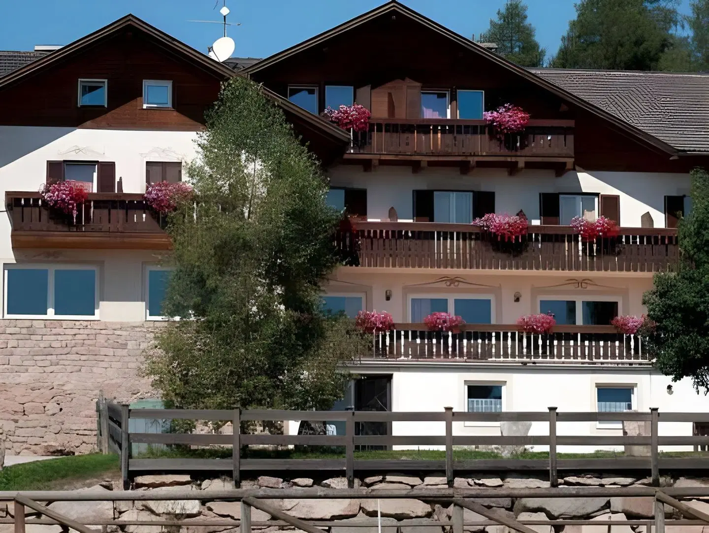 Edelweiss EXTERIOR