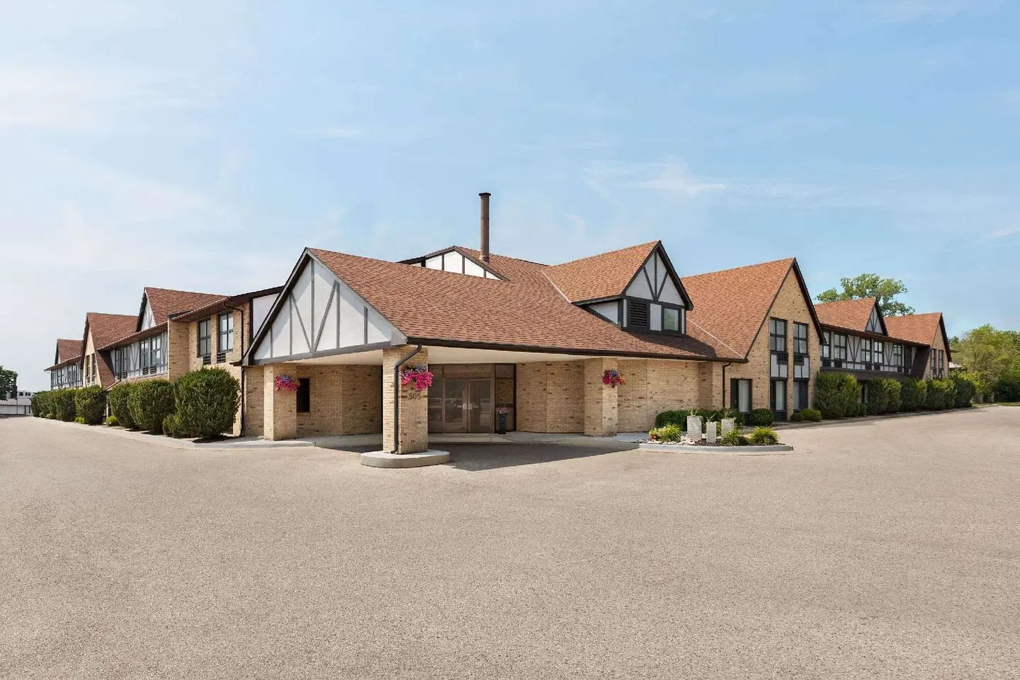 Harbourfront Inn EXTERIOR