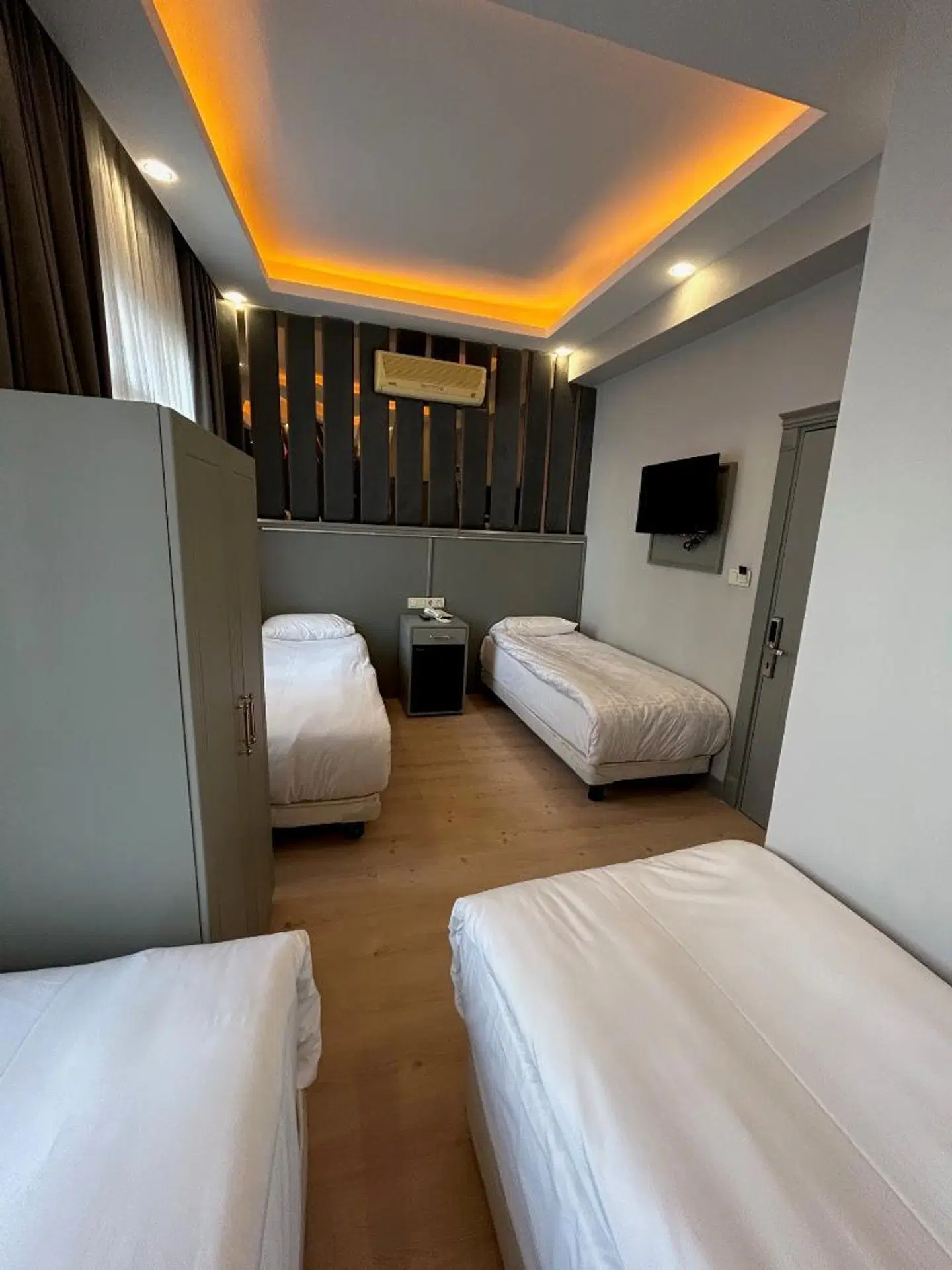 Crowned Plus Hotel ROOM_EXAMPLE