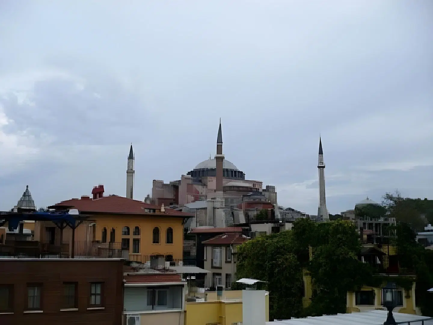 Gul Sultan Hotel EXTERIOR