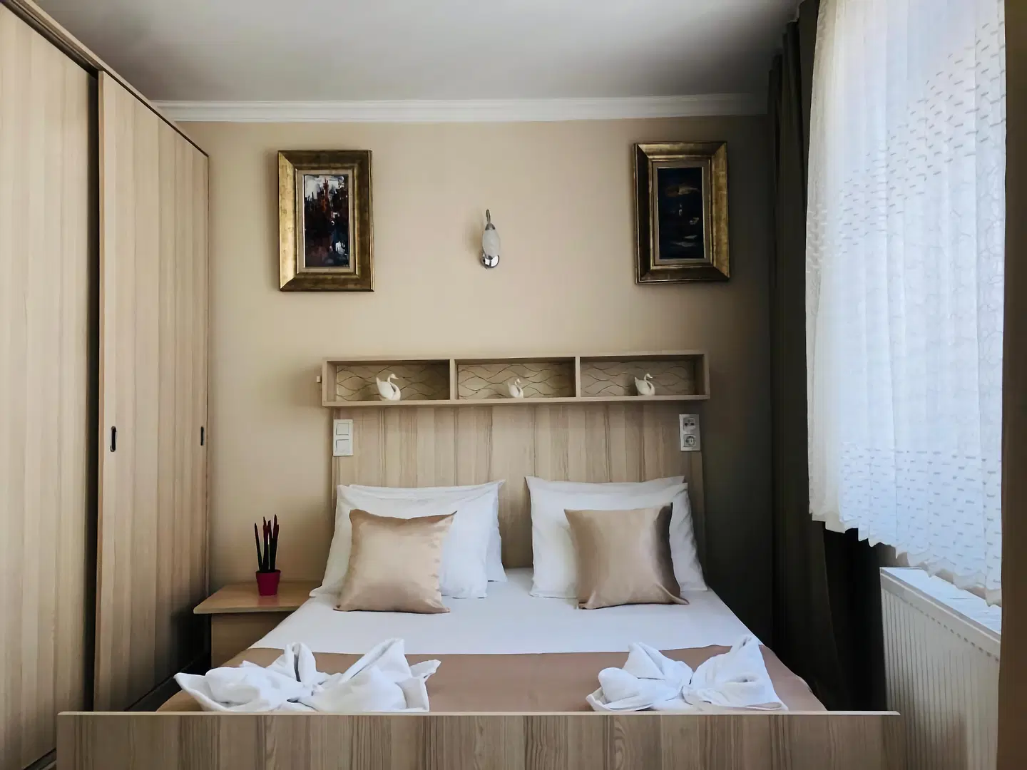 Carvan Hotel ROOM_EXAMPLE