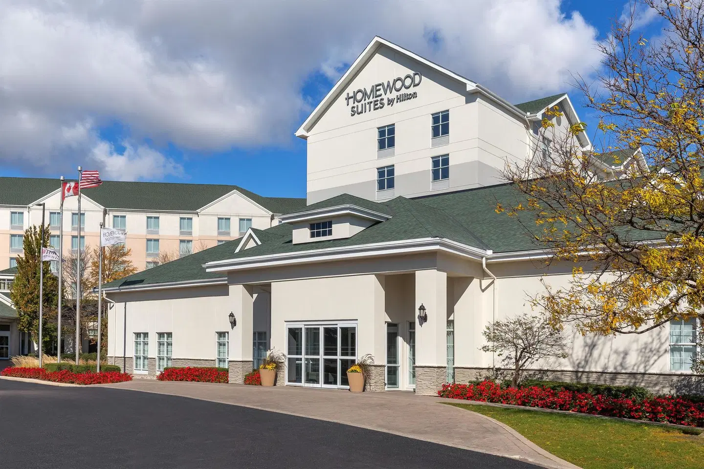 Homewood Suites by Hilton Burlington EXTERIOR