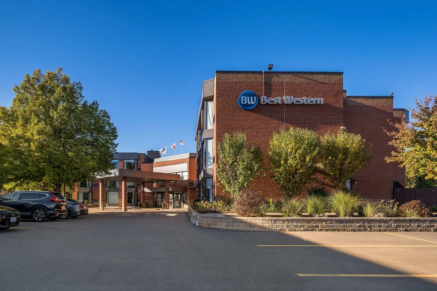 Best Western Belleville EXTERIOR