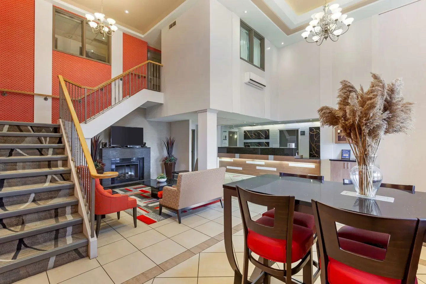 Best Western Plus Burlington Inn & Suites LOUNGE_LOBBY