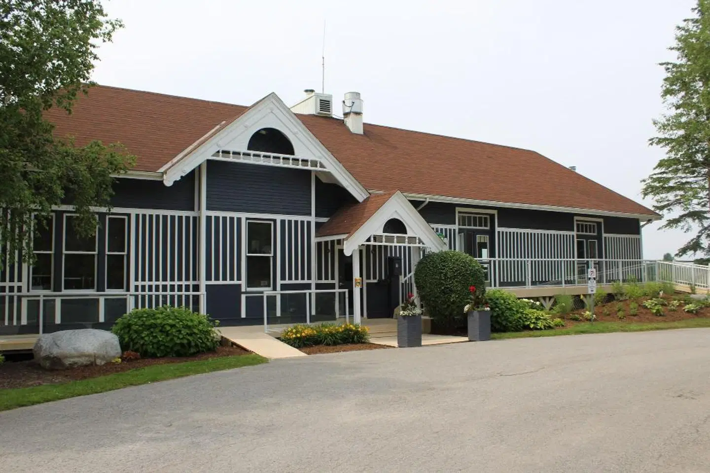 Living Stone Golf Resort EXTERIOR