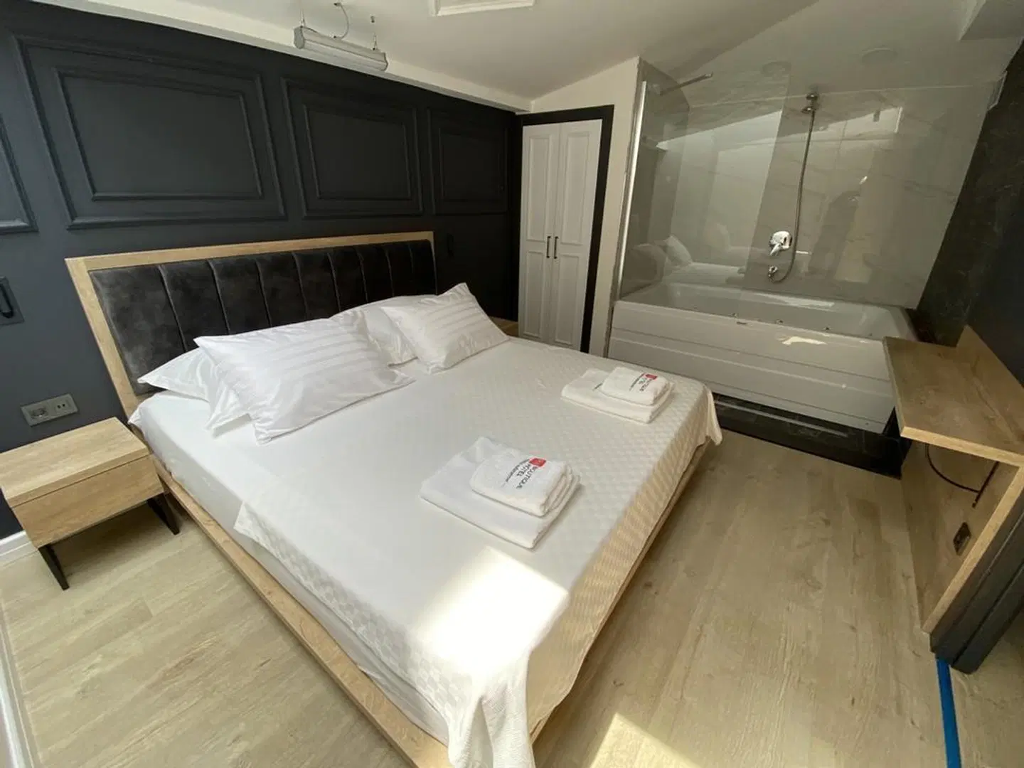RW Boutique Hotel ROOM_EXAMPLE
