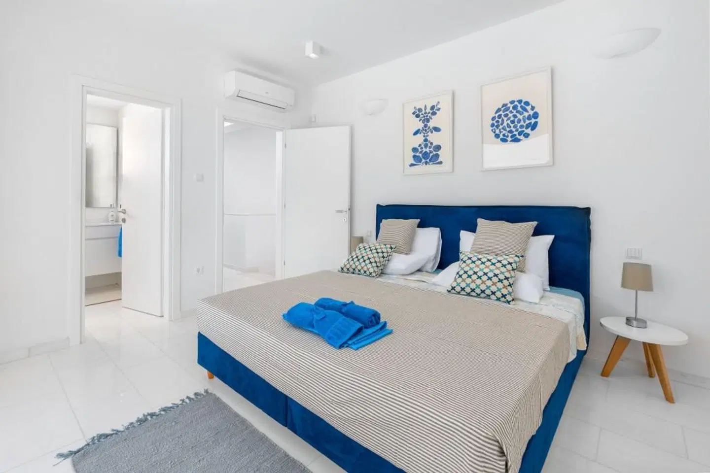 Maria & Nada Beach Front Villas ROOM_EXAMPLE