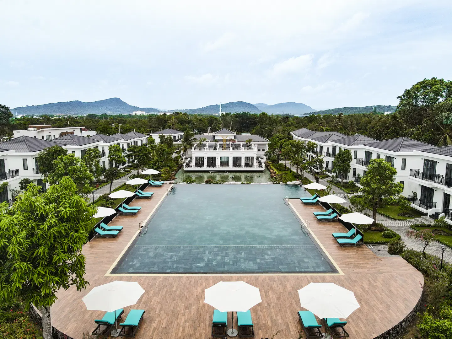 Dad Resort EXTERIOR