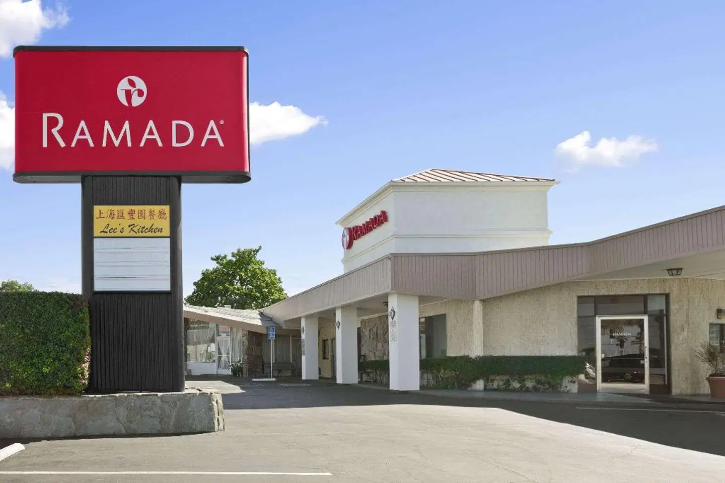 Ramada by Wyndham Torrance EXTERIOR