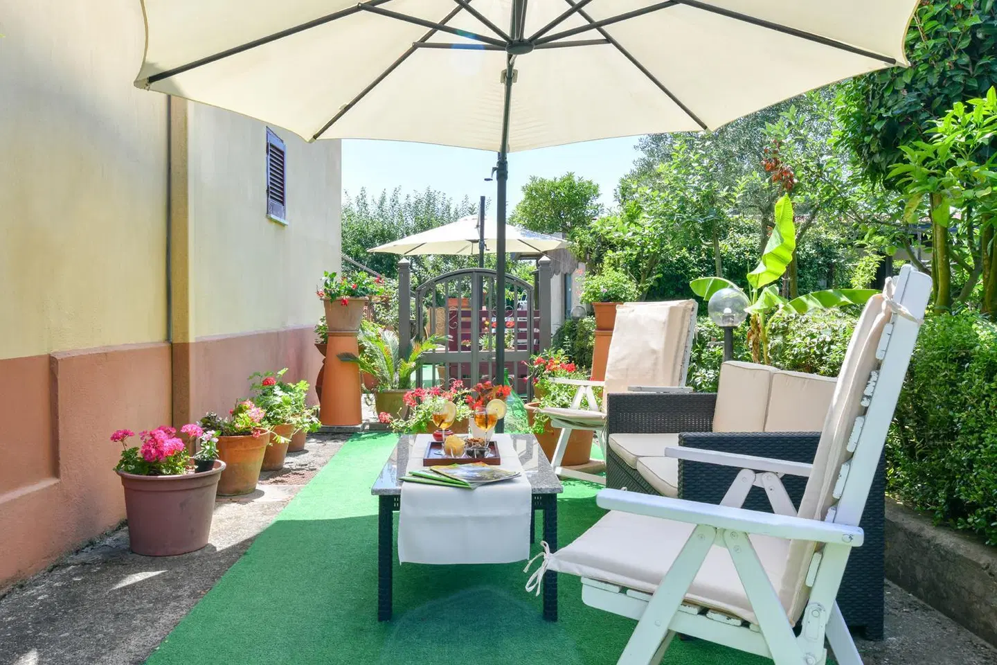Green Paradise B&B Terrasse