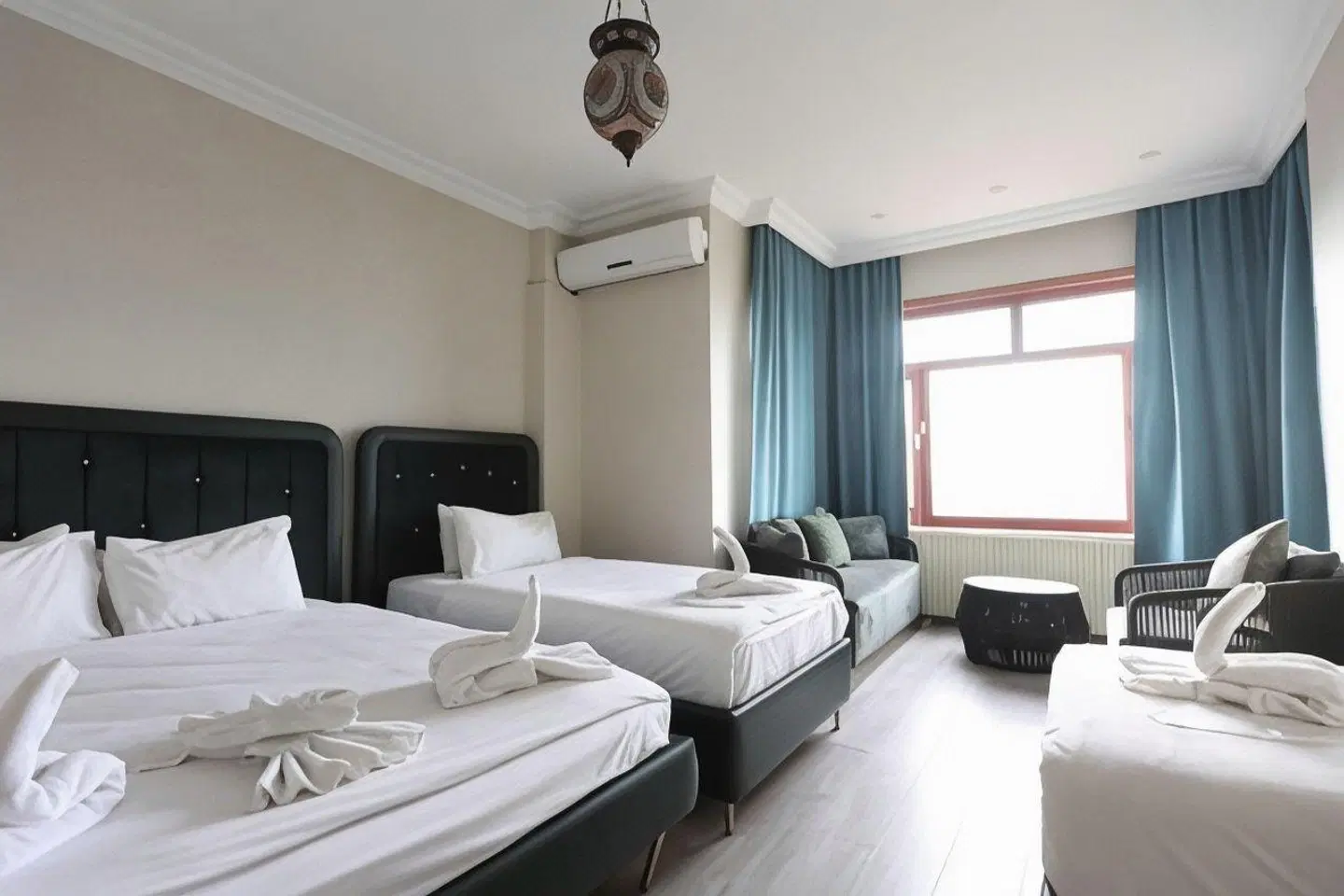 Cheers Lighthouse ROOM_EXAMPLE