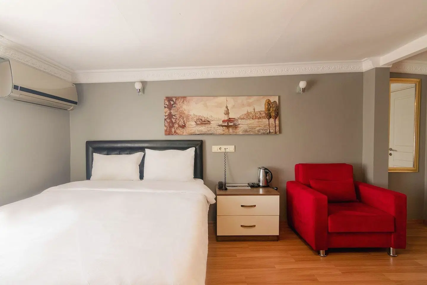 Zendy Suite Hotel ROOM_EXAMPLE