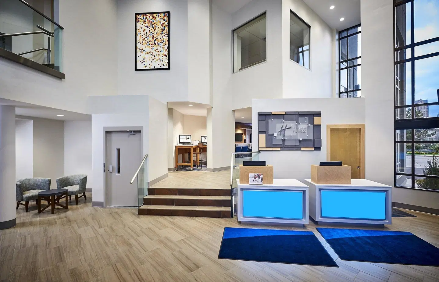 Holiday Inn Express Windsor Waterfront by IHG LOUNGE_LOBBY