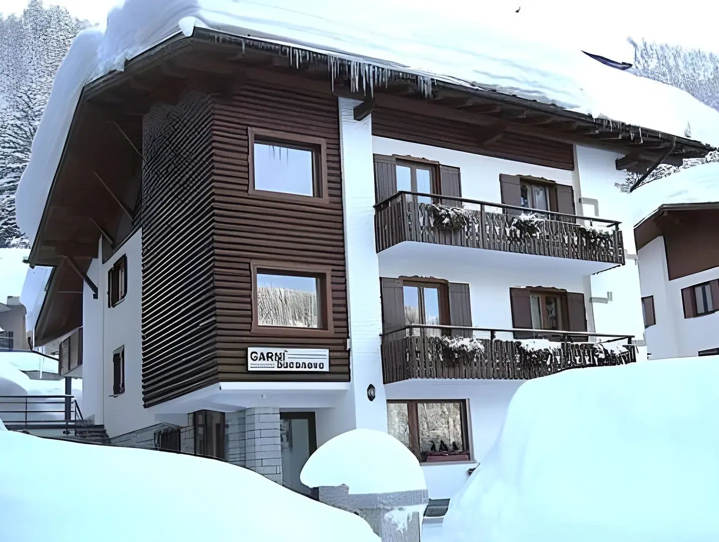 Hotel Garnì Bucaneve EXTERIOR