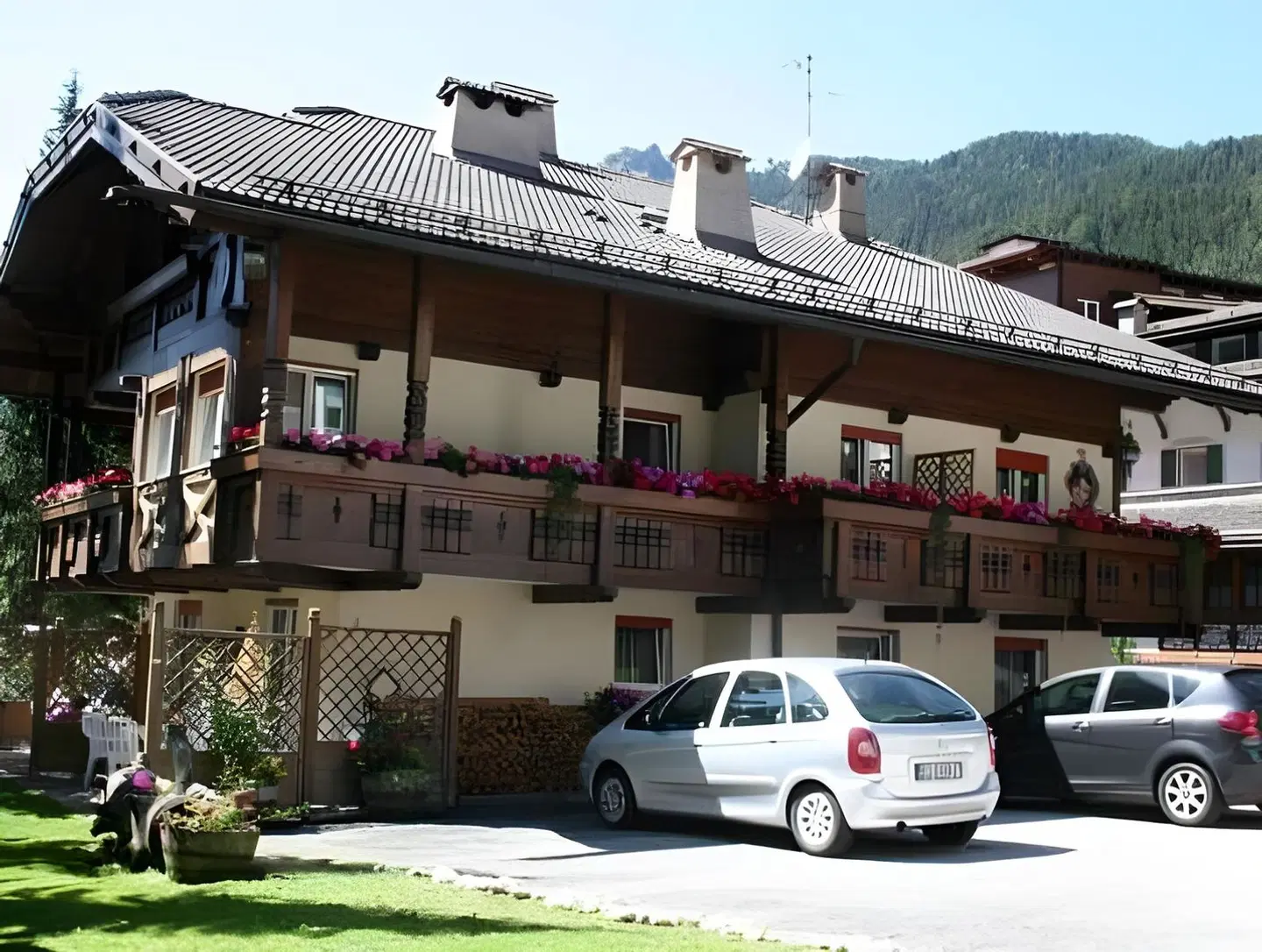 Appartamenti Ladina EXTERIOR