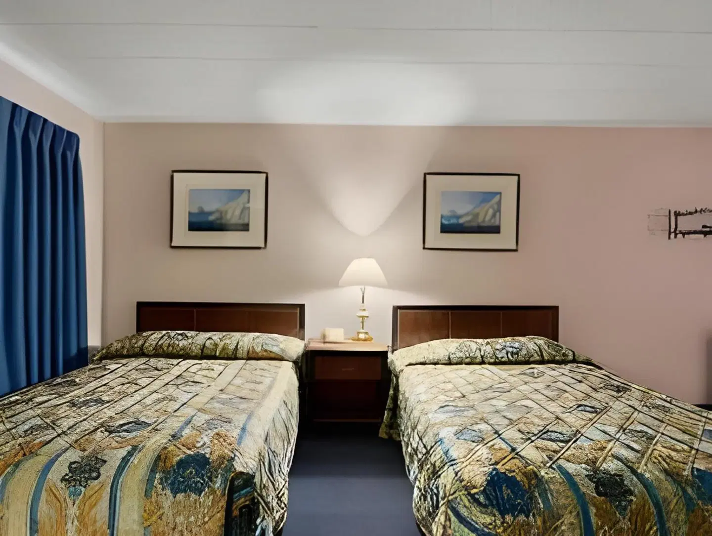Kings Inn Midland ROOM_EXAMPLE