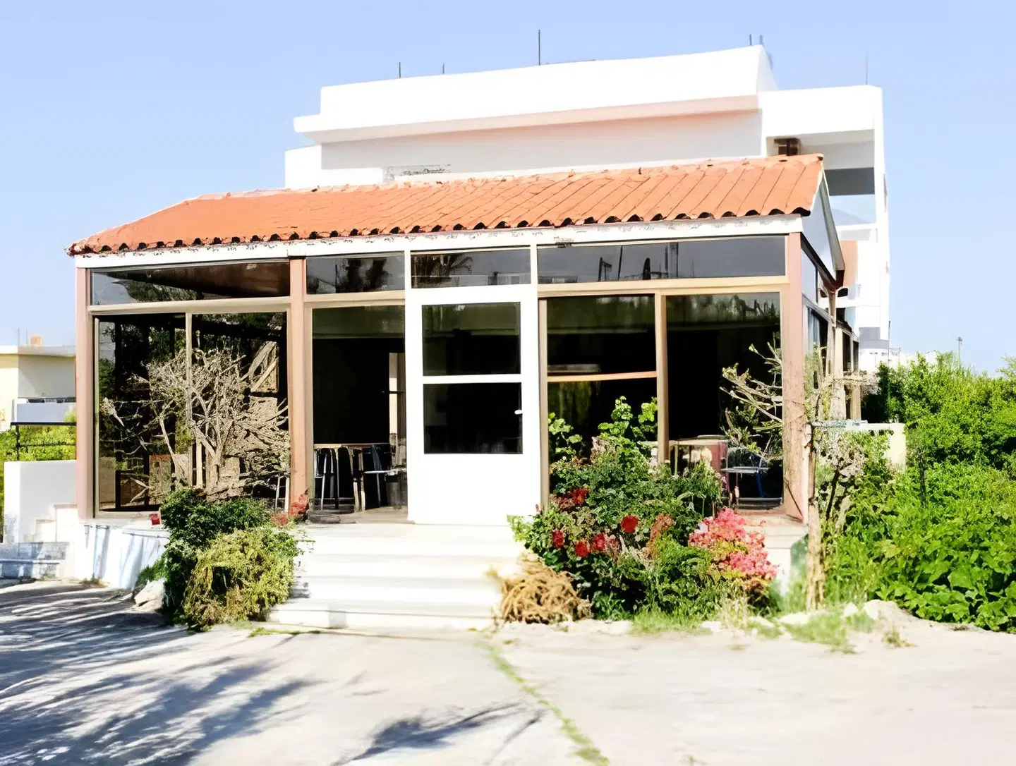 Marieta-Giannis EXTERIOR