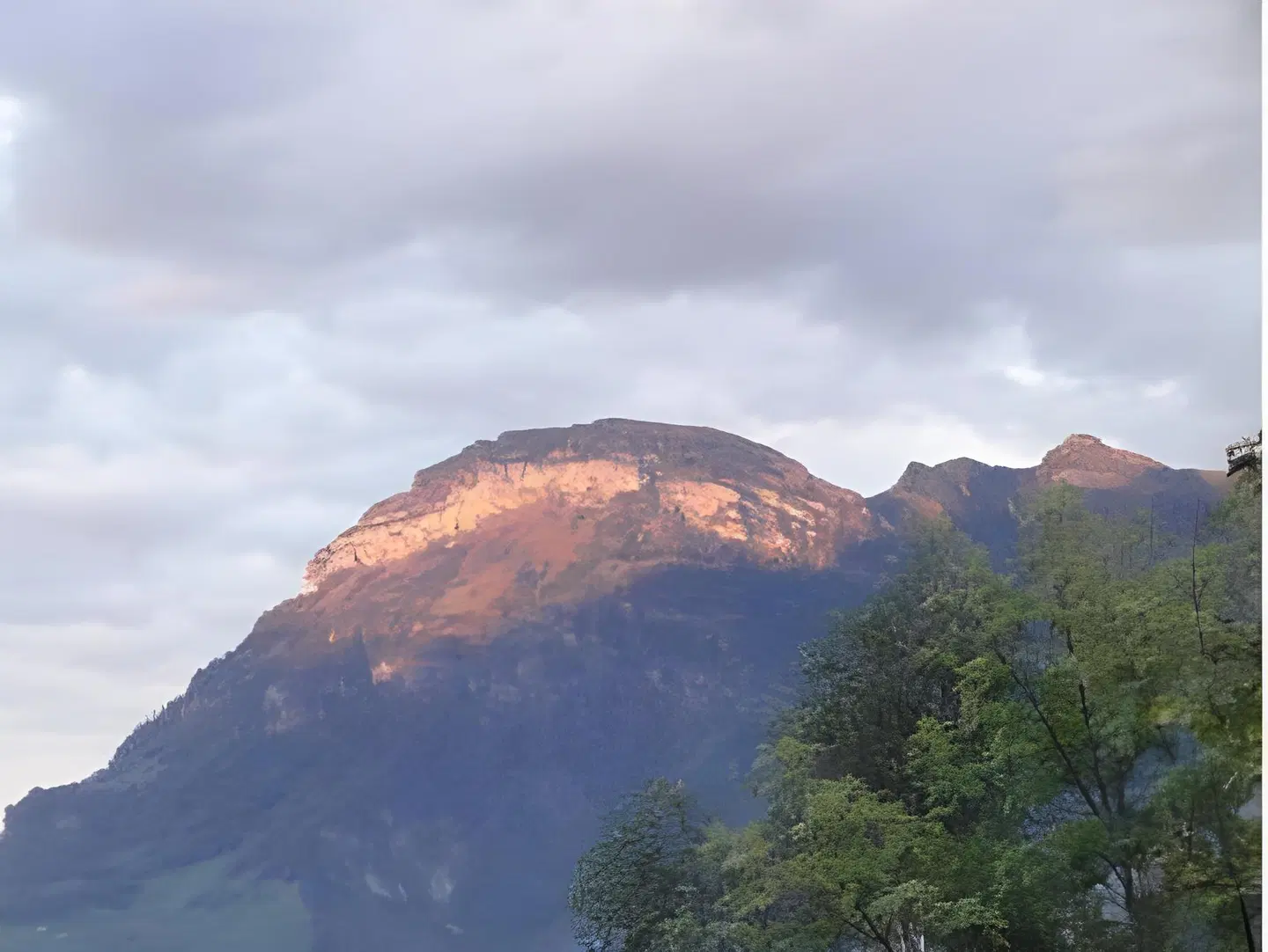 Urirotstock LANDSCAPE