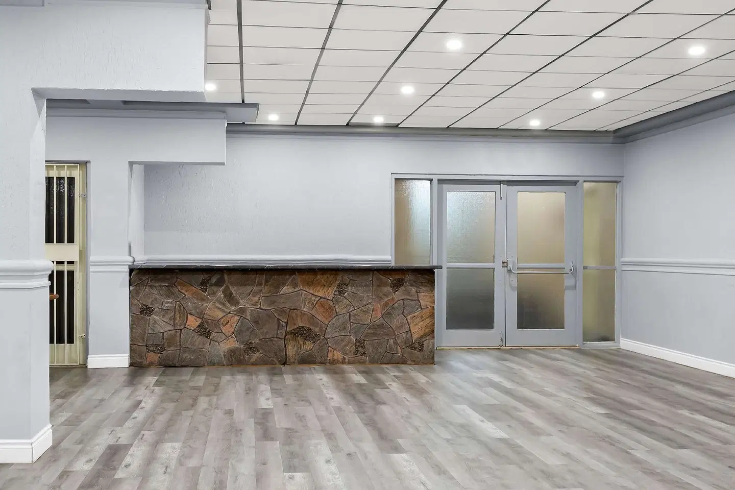 SureStay Plus by Best Western Windsor LOUNGE_LOBBY